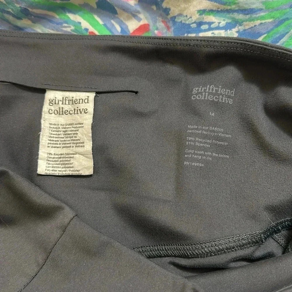 EUC Girlfriend Collective Gray Athletic Leggings - Picture 2 of 3